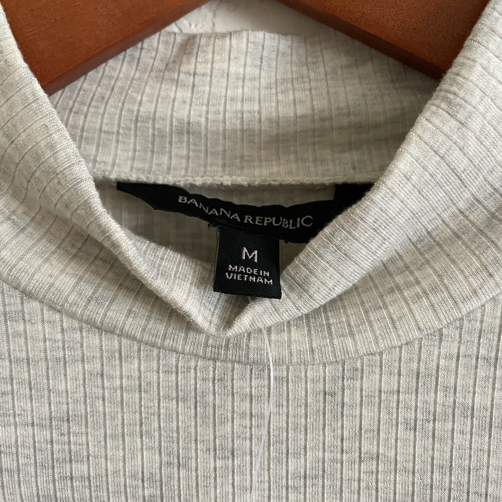 Mock neck top - Picture 3 of 4
